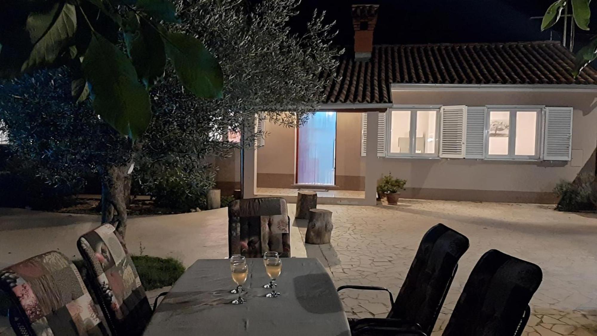 Ferienhaus Aqua Mit Pool Jadreski Luaran gambar